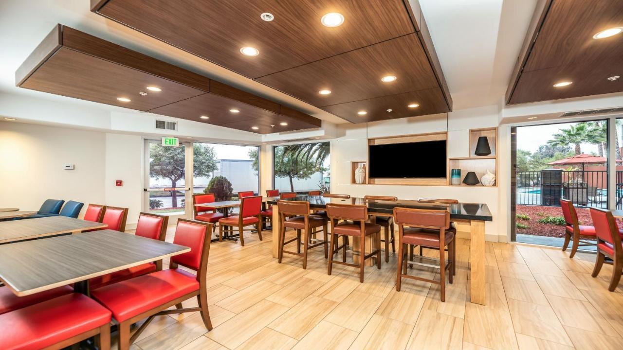 Holiday Inn Express Fremont - Milpitas Central By Ihg Exterior photo