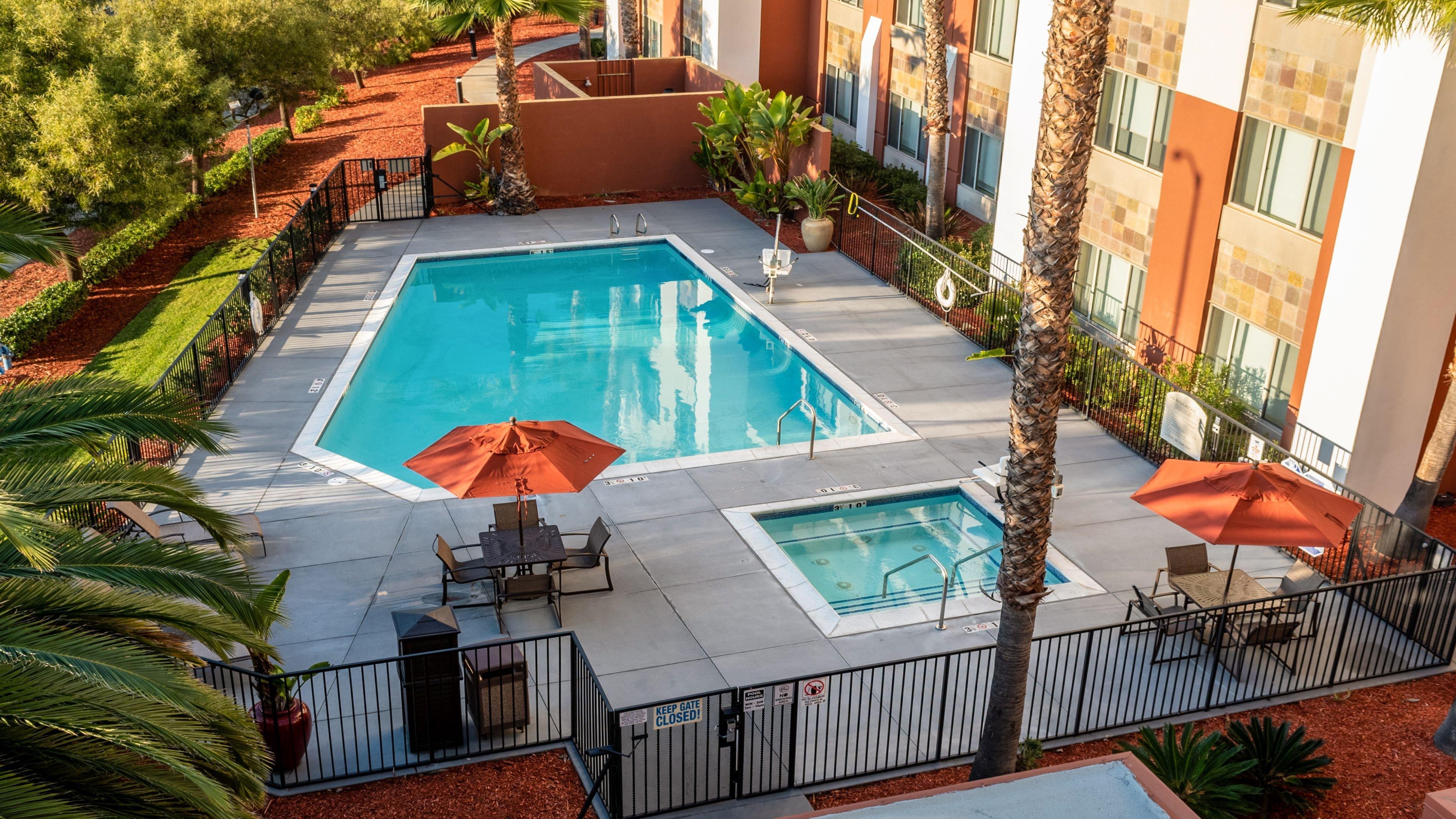 Holiday Inn Express Fremont - Milpitas Central By Ihg Exterior photo