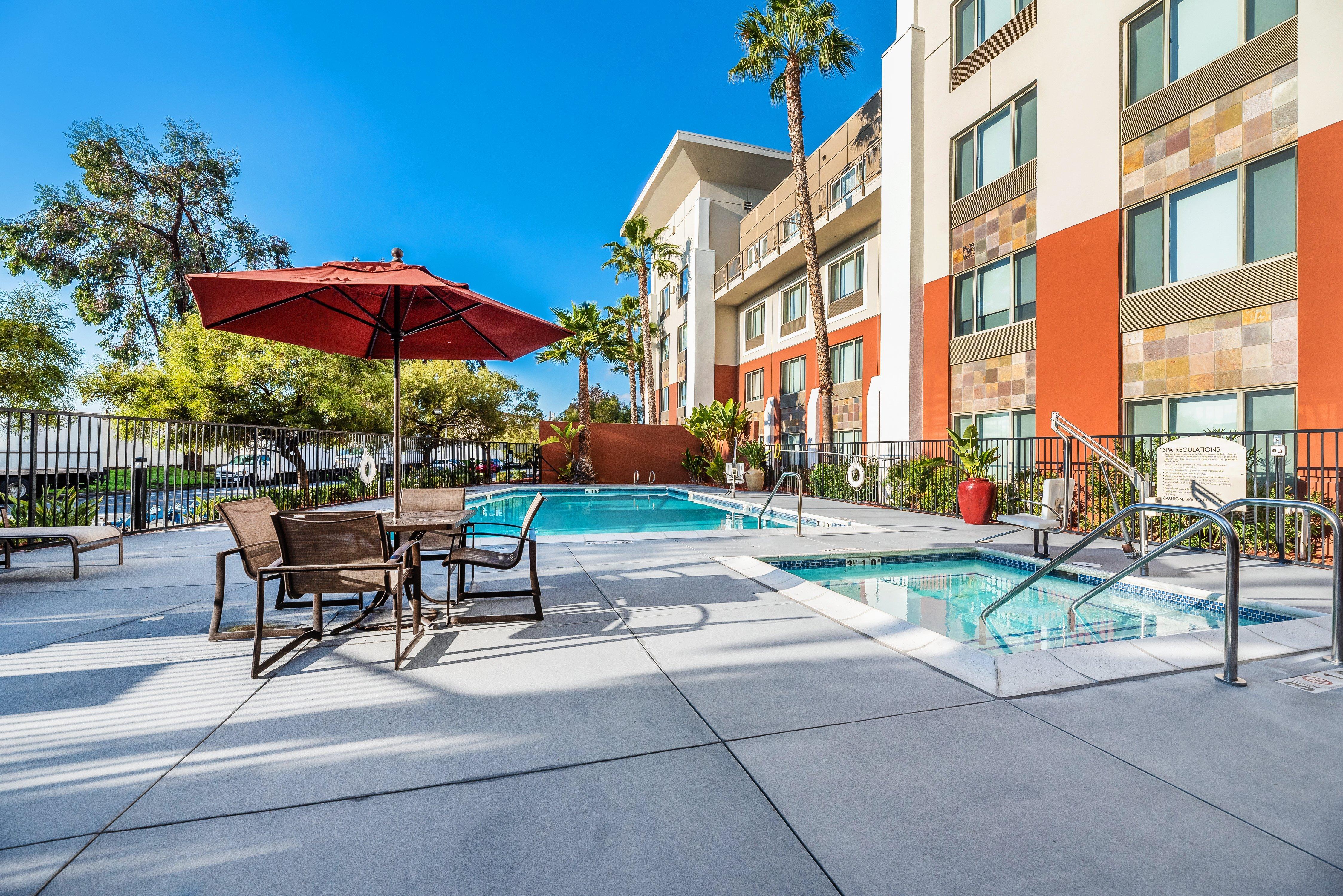 Holiday Inn Express Fremont - Milpitas Central By Ihg Exterior photo